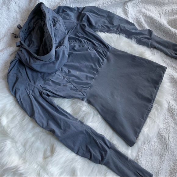 Lululemon Ruched Zip-up Wind Breaker - Picture 3 of 9